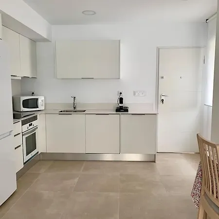 Bajo Con Jardin Con Acceso Directo A La Playa Apartmán *