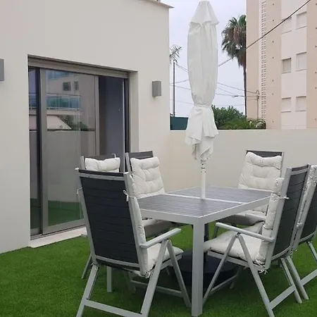 Appartement Bajo Con Jardin Con Acceso Directo A La Playa